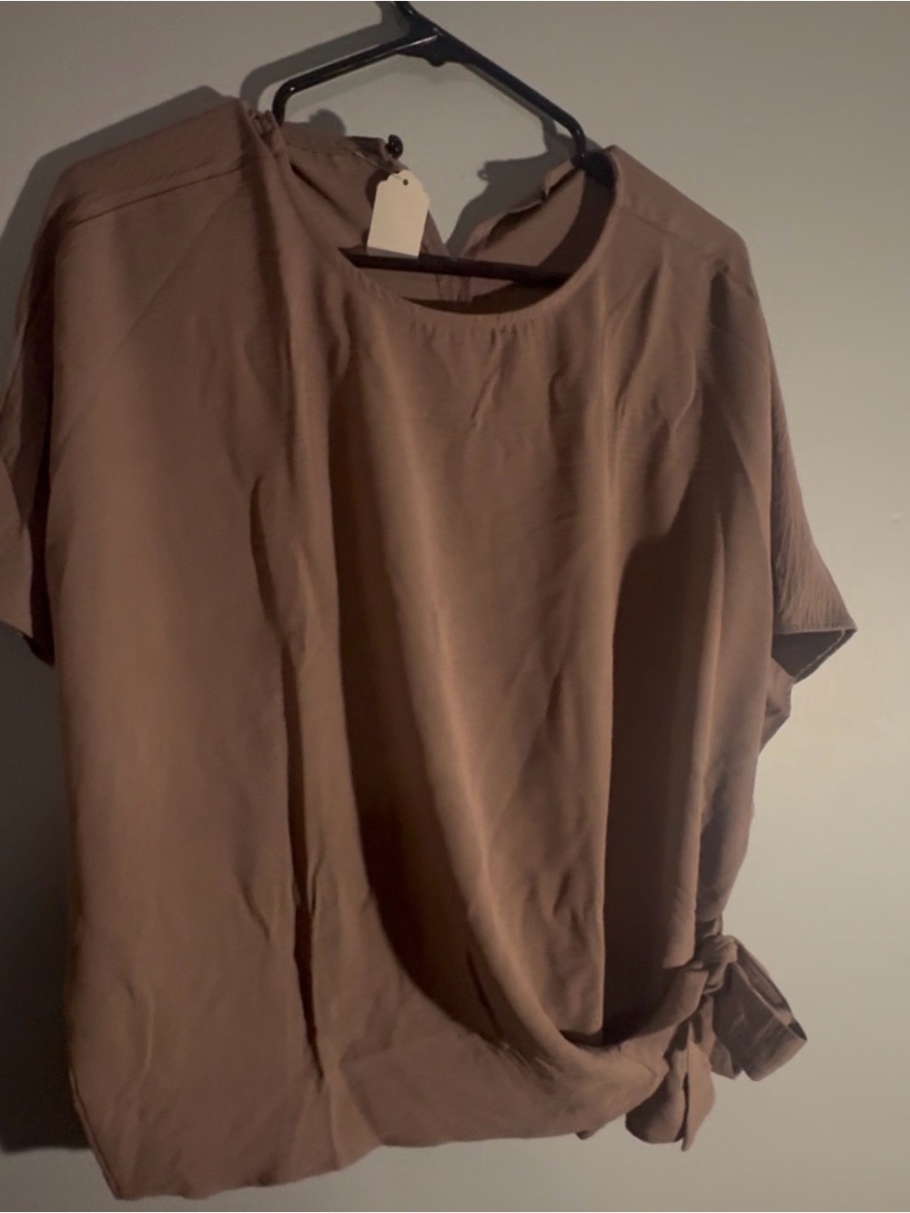 Women's Short-Sleeve Tie-Hem Top in Brown